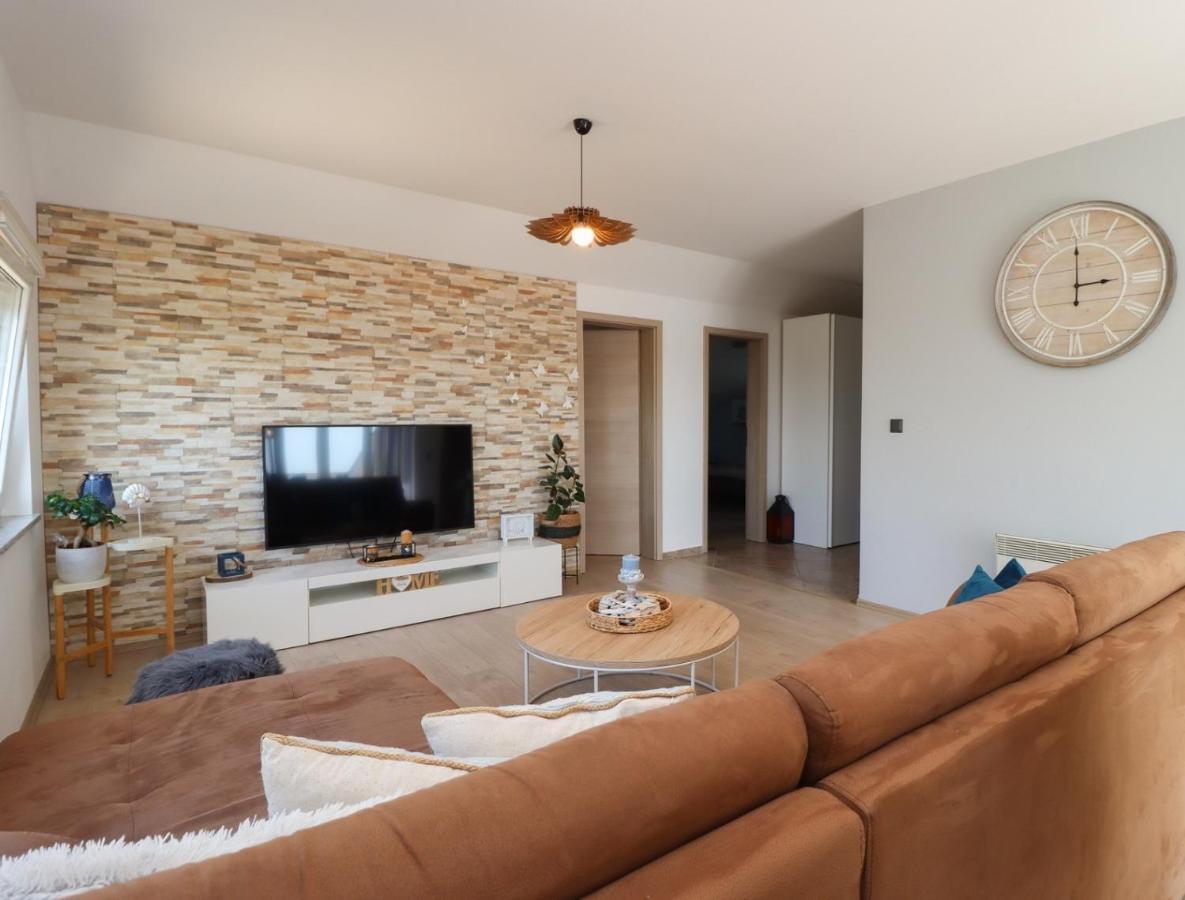Family Apartment ซริกเวนิซา ภายนอก รูปภาพ