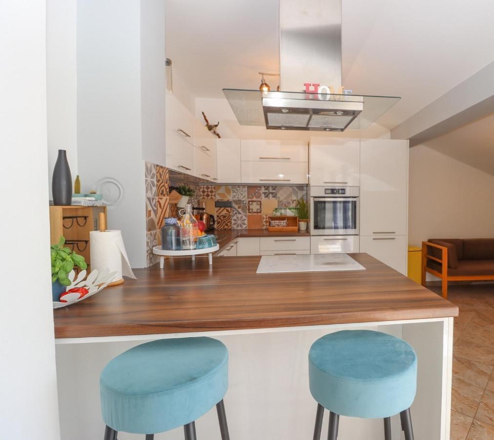 Family Apartment ซริกเวนิซา ภายนอก รูปภาพ